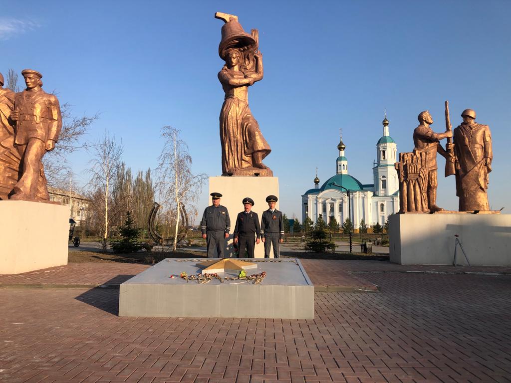 Возложение цветов к памятникам г. Омск